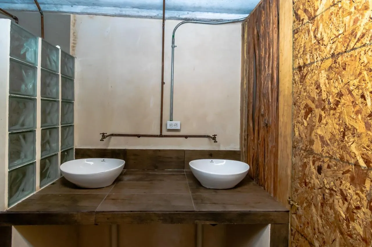 Гостевой дом Hostal Casa Madre Naturaleza Канкун Мексика